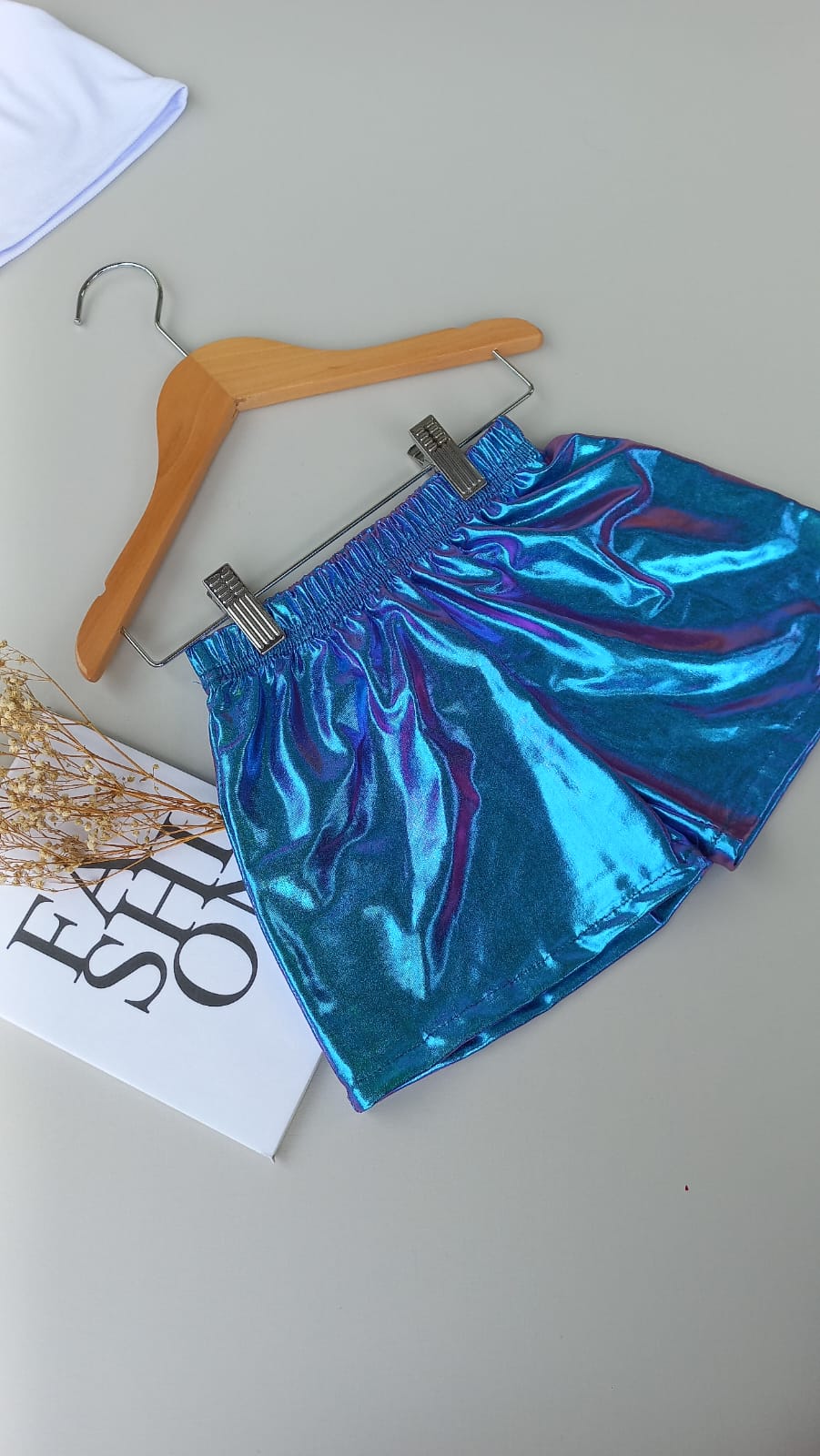 Shorts Metalizado